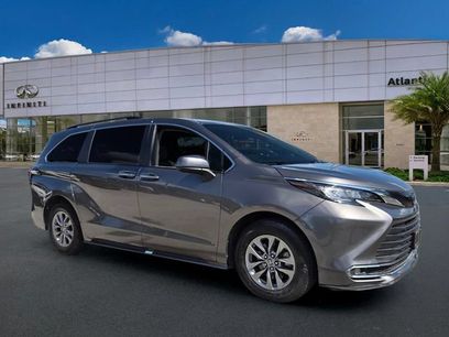 Used 2023 Toyota Sienna XLE