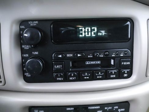 Used 2002 Buick Century Custom w/ Custom Premium Pkg image 12