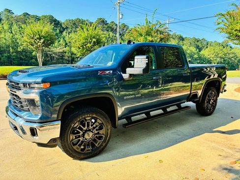 New 2026 Chevrolet Silverado 2500 LT w/ Convenience Package AWD/4WD image 13