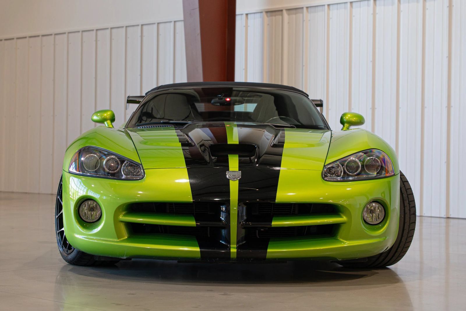 Used 2010 Dodge Viper SRT-10 RWD image 6
