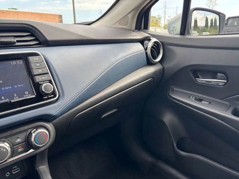 Used 2025 Nissan Versa SV FWD image 33