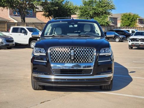 Used 2024 Lincoln Navigator L Black Label AWD/4WD image 10