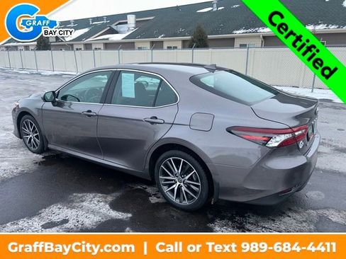 Used 2023 Toyota Camry XLE image 3