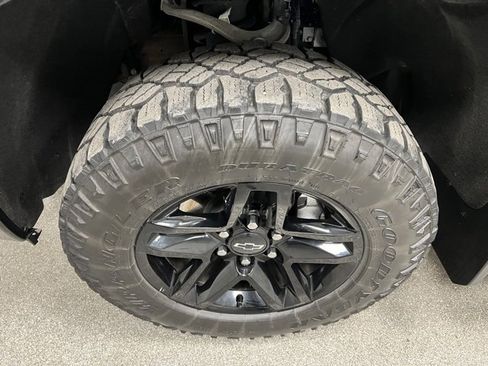 Used 2023 Chevrolet Silverado 1500 LT Trail Boss image 15