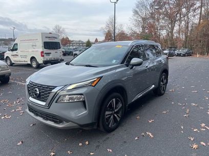 Used 2021 Nissan Rogue SL w/ Premium Package