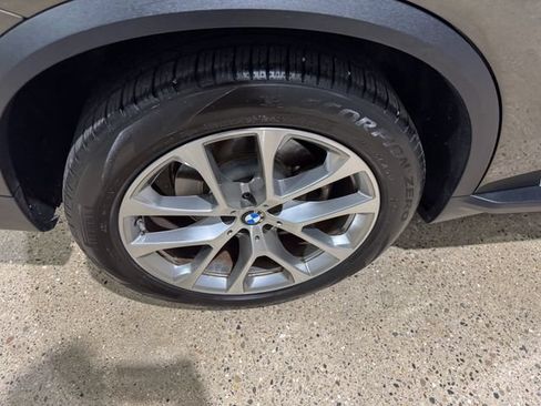 Used 2021 BMW X5 xDrive40i w/ Convenience Package AWD/4WD image 29