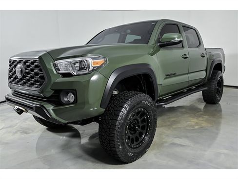 Used 2021 Toyota Tacoma TRD Off-Road w/ Technology Package AWD/4WD image 5