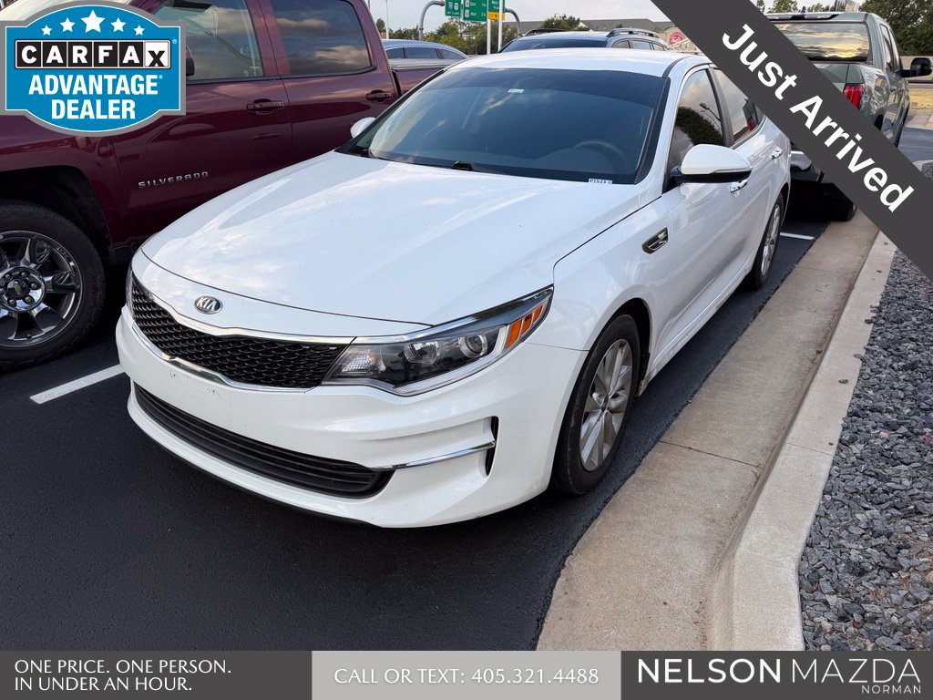 Used 2018 Kia Optima LX w/ 17" Alloy Wheels Package FWD image 1