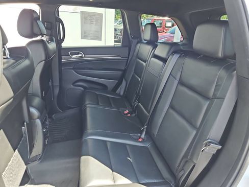 Certified 2022 Jeep Grand Cherokee Limited AWD/4WD image 14