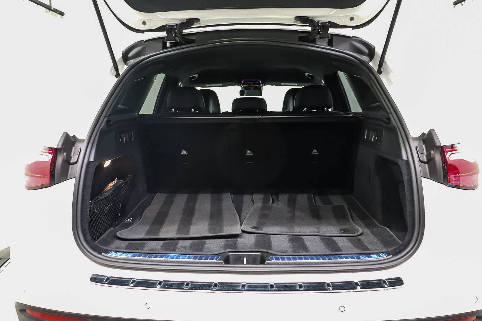 Certified 2024 Mercedes-Benz GLC 300 image 26