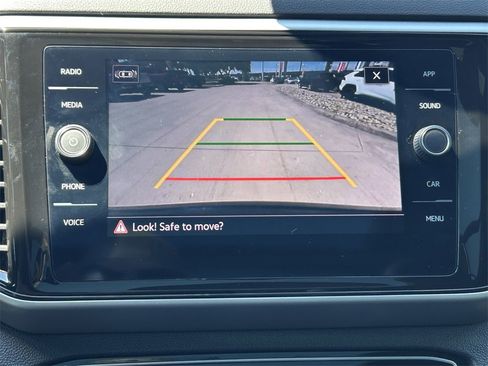 Used 2022 Volkswagen Atlas Cross Sport SE image 25