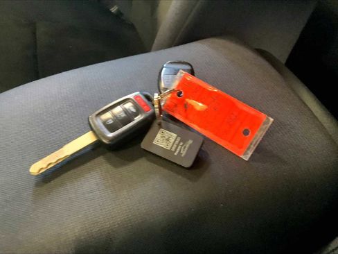 Used 2015 Honda CR-V LX image 15