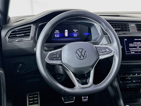 Used 2023 Volkswagen Tiguan SE R-Line FWD image 18