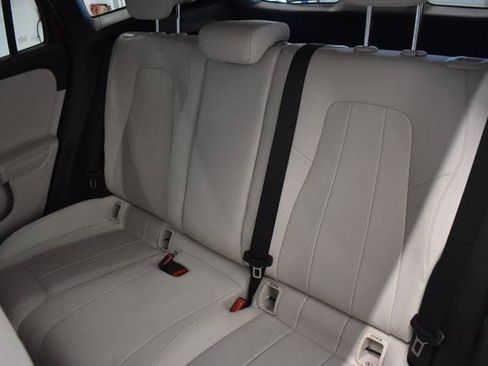 Used 2021 Mercedes-Benz GLA 250 4MATIC image 7