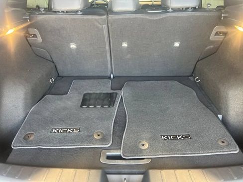 Used 2025 Nissan Kicks SR FWD image 18