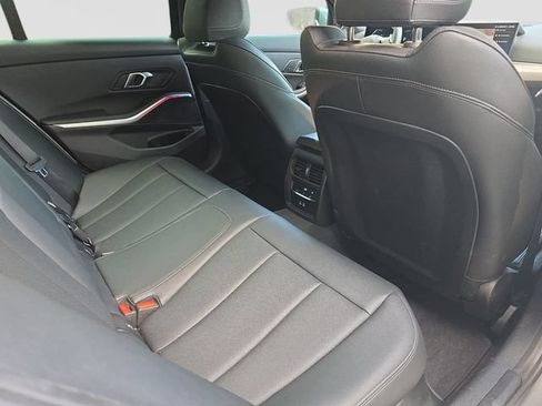 Used 2025 BMW 330i Sedan w/ Convenience Package RWD image 34