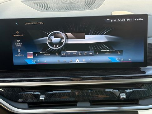New 2026 BMW X5 xDrive40i w/ M Sport Package AWD/4WD image 33