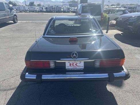 Used 1987 Mercedes-Benz 560 SL image 6