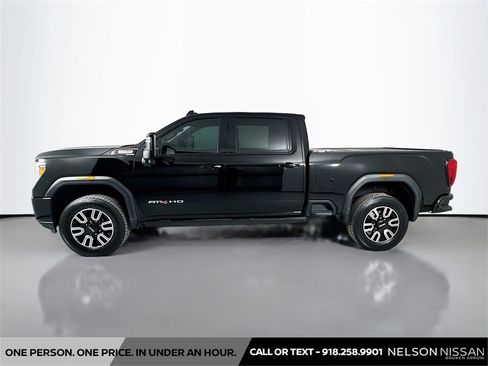 Used 2022 GMC Sierra 2500 AT4 w/ AT4 Premium Plus Package image 8