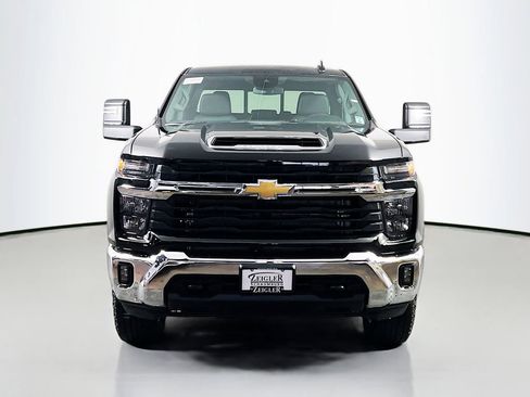New 2026 Chevrolet Silverado 2500 LT w/ Leather Package AWD/4WD image 2
