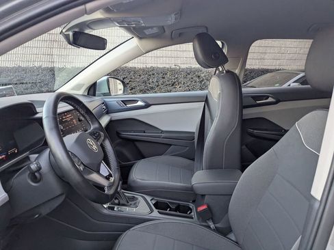 Used 2024 Volkswagen Taos SE image 24