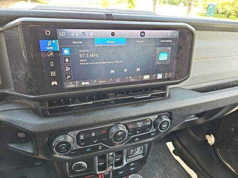 Used 2025 Jeep Wrangler Unlimited Sport S 4xe AWD/4WD image 19