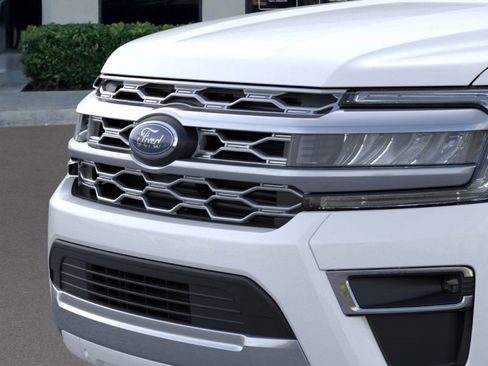 New 2024 Ford Expedition Platinum image 17