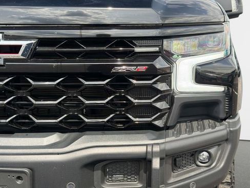 Used 2024 Chevrolet Silverado 1500 ZR2 w/ ZR2 Bison Edition AWD/4WD image 9