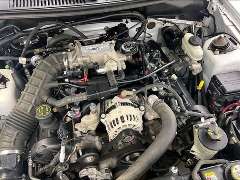 Used 2004 Ford Mustang GT RWD image 28