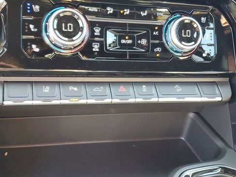 New 2026 GMC Sierra 2500 AT4 image 25