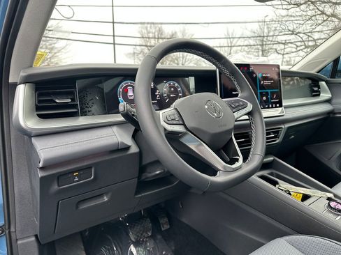 New 2026 Volkswagen Tiguan SE image 6