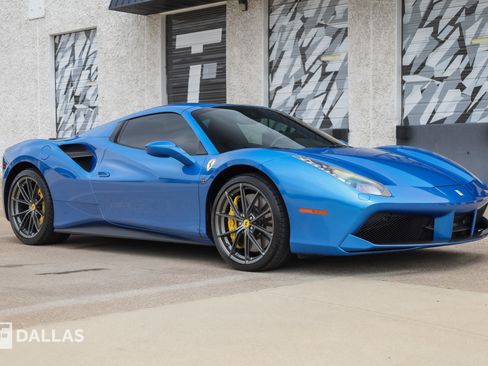 Used 2018 Ferrari 488 Spider RWD image 18