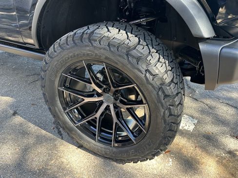 New 2025 Ford Bronco Badlands image 58