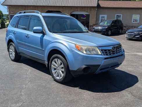 Used 2012 Subaru Forester 2.5X Premium AWD/4WD image 17