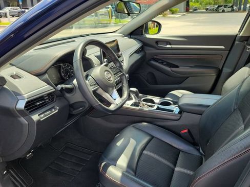 Used 2023 Nissan Altima 2.5 SR FWD image 14