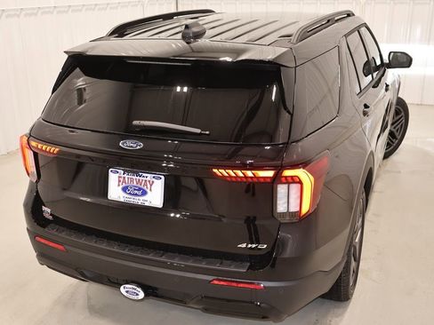 New 2026 Ford Explorer ST-Line w/ ST-Line Street Pack AWD/4WD image 40