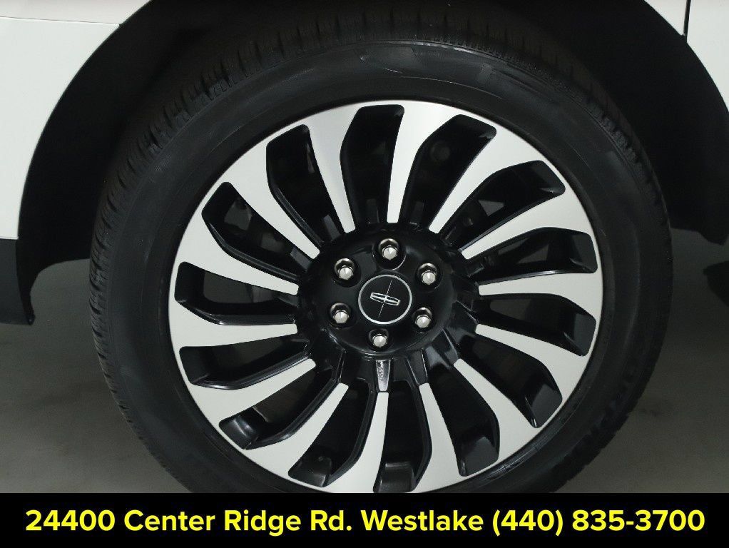 Used 2022 Lincoln Navigator L Black Label AWD/4WD image 12