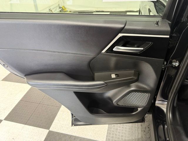 Used 2024 Mitsubishi Outlander SE AWD/4WD image 20