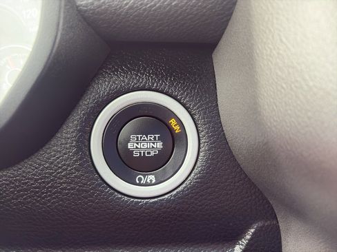 Used 2020 RAM 1500 Laramie w/ Sport Appearance Package image 30