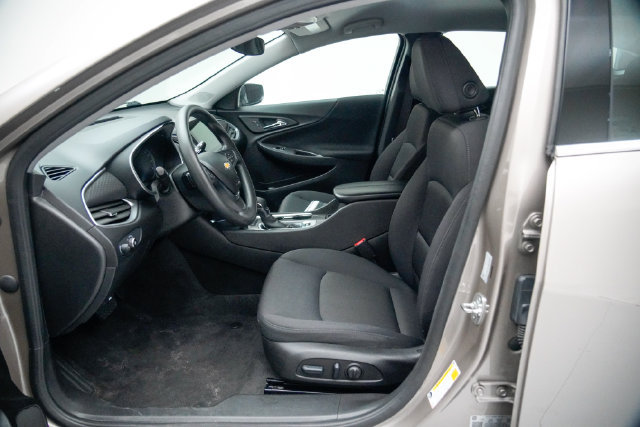 Used 2025 Chevrolet Malibu LT FWD image 15