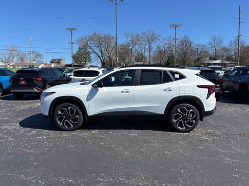 New 2026 Chevrolet Trax RS w/ Driver Confidence Package image 2