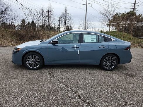 New 2026 Nissan Sentra SL w/ Floor Mat Package FWD image 6