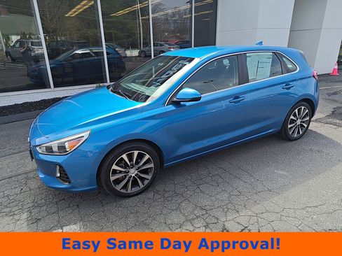 Used 2018 Hyundai Elantra GT image 1