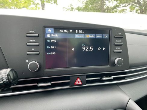 Used 2025 Hyundai Elantra SE image 42