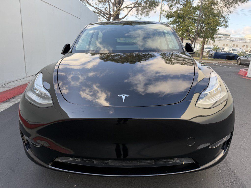 Used 2023 Tesla Model Y AWD image 6