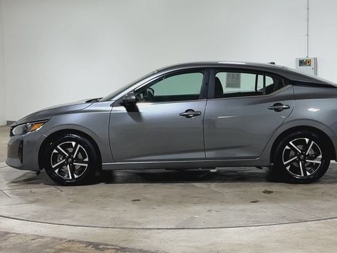Used 2024 Nissan Sentra SV FWD image 5
