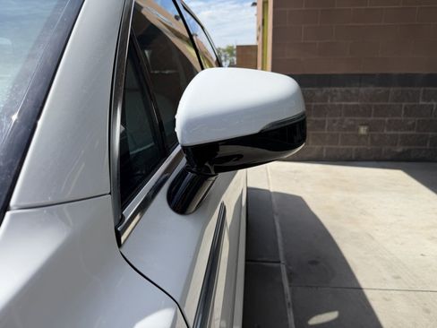 Used 2025 Kia Sorento S w/ Panoramic Sunroof Package FWD image 12