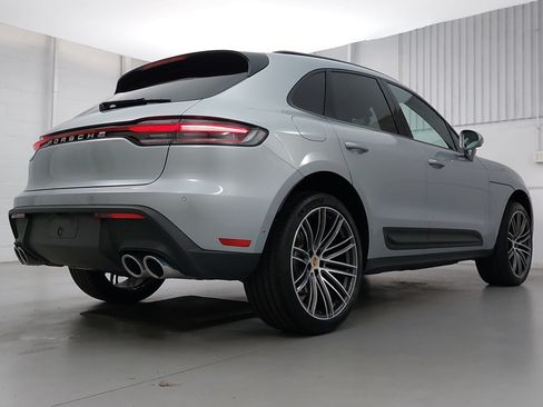 Certified 2026 Porsche Macan AWD/4WD image 7