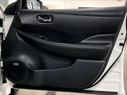 Used 2018 Nissan Leaf SL w/ SL Technology Package image 21