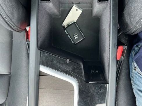 Used 2020 Volvo V90 T6 Cross Country image 36